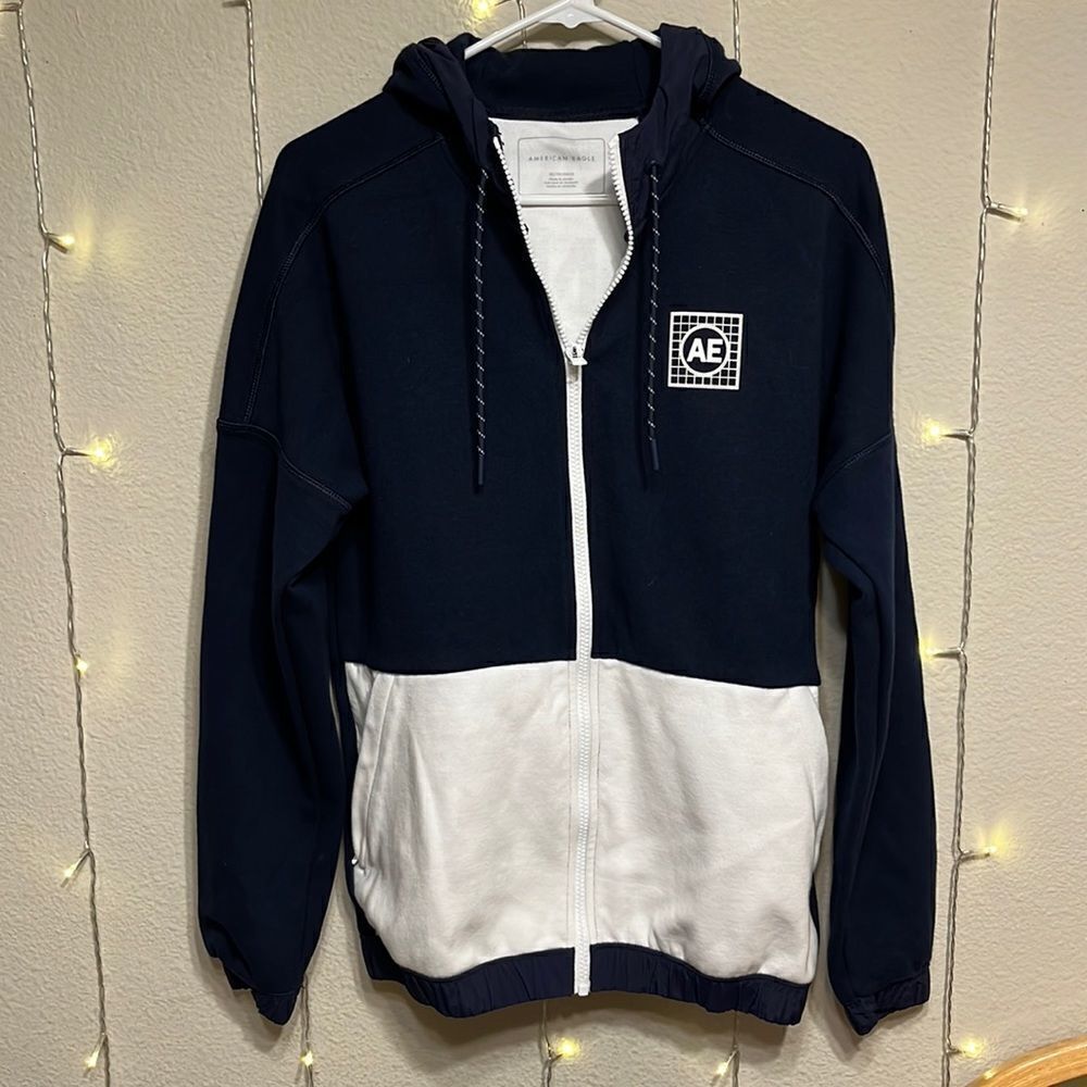 NWOT AMERICAN Eagle Navy Blue/White Full zip Hooded Jacket